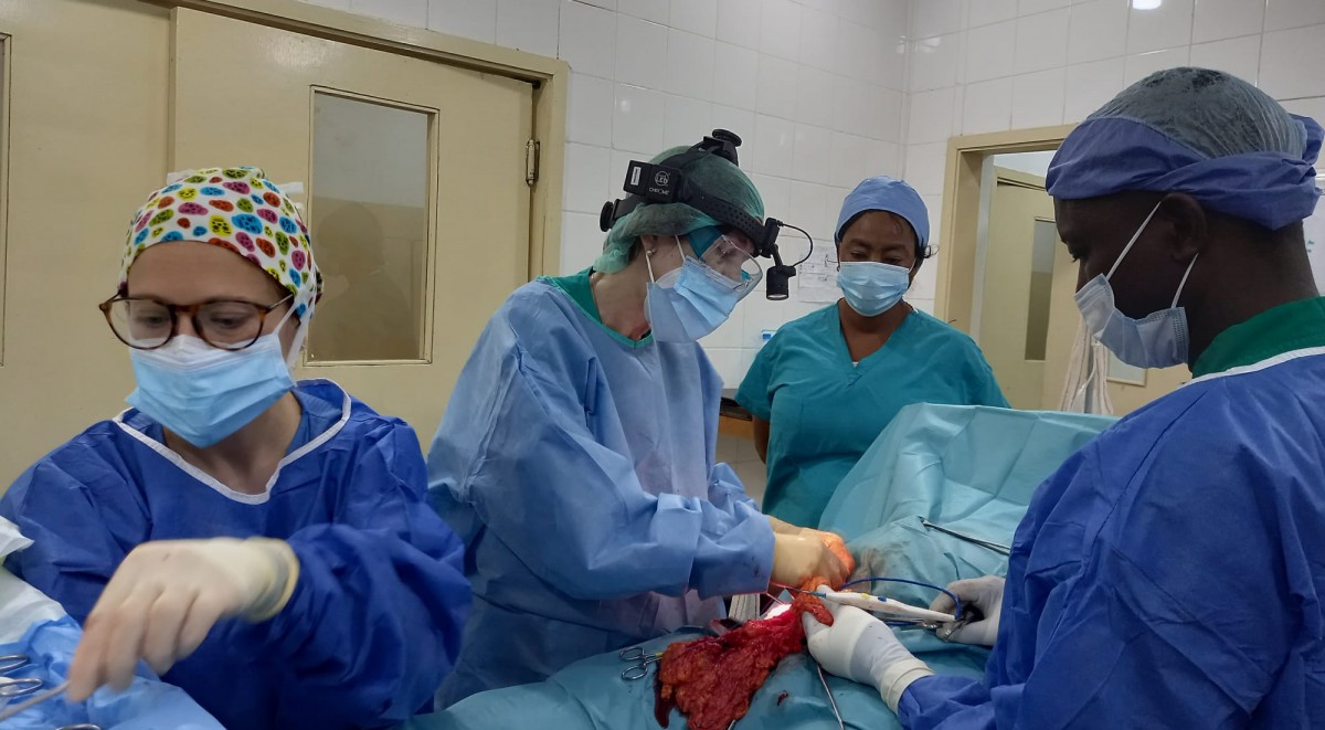 PHOTO-2022-03-09-23-44-04