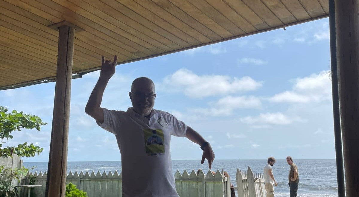 PHOTO-2022-04-23-22-11-29